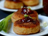 Potato pockets with sweet and hot cranberry ginger chutney
