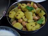 Potato-Peanuts Stir Fry / Upvasachi Batatyachi Bhaji