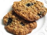 Blueberry oatmeal cookies: a recipe