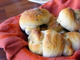 Easy Parmesan Garlic Knots
