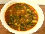 Potato and peas curry / Aaloo Matar curry