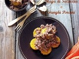 Gnocchi di Zucca con Ragù di Salsiccia e Funghi Porcini