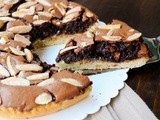 Crostata al cioccolato cremosa con mandorle