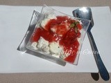 Gelato mandorle tostate arancia e salsa di fragole