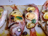 Pesce al forno con limone e capperi