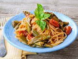 Spaghetti con peperoncini verdi ricetta facile