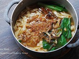 Pan Mian 板麺 (Hakka Flat Noodle Soup)