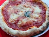 Il primo amore non si scorda mai: la pizza simil napoletana a lievitazione naturale