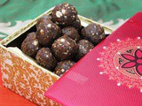 Chewy Nutty Energy Balls