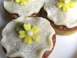 Mini simnel cakes