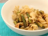Pasta with Chicken and Green Asparagus