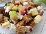 Panzanella salad with chicken and Apple