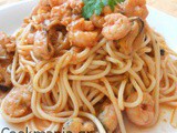 Spaghetti with mussels and shrimps