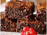 Brownies al ribes rosso e nocciole – Redcurrant and hazelnut brownies