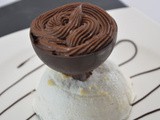 Sphère de meringue et chocolat