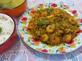 Badhakopi chingrir ghonto / cabbage with prawns