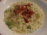 Risotto in verde con speck croccante e caprino