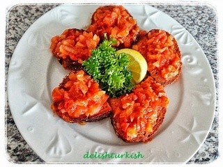Bread in Tomato Lemon Sauce (Domates Limonlu Ekmek)