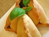 The Old and forgotten story of Sohoor - Arabic Spinach Pastries (Moajanat Sabanekh)