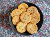 Methi Mathri Recipe – Baked, Fried and Air Fryer Recipe