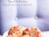 Gmt : Pyaaz ki Kachori (Pastry stuffed with spicy onion filling)
