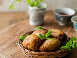 Potato stuffed bread rolls : a Guest post
