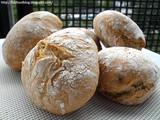 No-knead spelt bread rolls