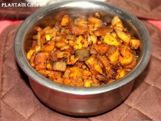 Raw Banana Chops / Plantain Chops / Valakkai Podimas / வாழைக்காய் பொடிமாஸ்