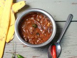 Vatha kulambu / வத்த குழம்பு / Tangy gravy made with sun dried vegetables