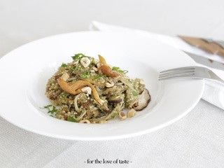 Quinoa salad with mushrooms and apricot /// Quinoa salade met champignons en abrikoos