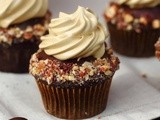 Tortine al cioccolato con crema al mascarpone e caffè