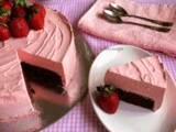 Eggless Strawberry Mousse Cake