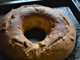 Buccellato Di Lucca – Italian Raisin Bread Recipe – #BreadBakers