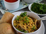 Kolhapuri Misal Pav Recipe / Maharashtrian Misal Pav Recipe