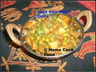 Soya Aloo Matar / Soya Potato Green Peas Curry