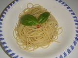 Spaghetti aglio olio e peperoncino / Σπαγγετι με σκορδο