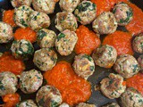 Spinach Garlic Meatballs Stuffed With Mozzarella