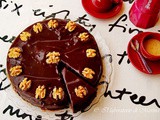 Κεϊκ με καρυδια και γλασο σοκολατασ // torta di noci e cioccolato