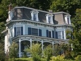 Betty Friedan, The Feminine Mystique, 40 year later. Same House, Different Time