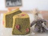 樱花绿茶戚风蛋糕 Green Tea Chiffon Cake with Pickled Sakura