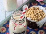 自制姜汁豆浆 Homemade Soy Milk with Ginger Juice