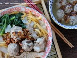 Pork Noodle Soup + Homemade Mushroom Pork Balls 猪肉粉+自制的香菇贡丸(猪肉丸)
