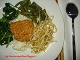 Pecel Bihun dan Sayuran / Behoon, Vegetables and Peanuts Sauce