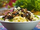 Pasta med kantareller och ärtor