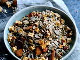 Muesli with Rye Flakes and Christmas Spices