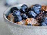 Porridge with whole grain rye, blueberries and flaxseed