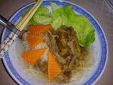 Szechuan vegetable pork noodles