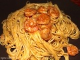 Spaghetti au pesto de pistache et aux crevettes