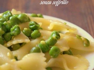 Pasta alla carbonara vegetariana senza soffritto