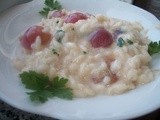 Risotto cremoso alla birra con uva nera